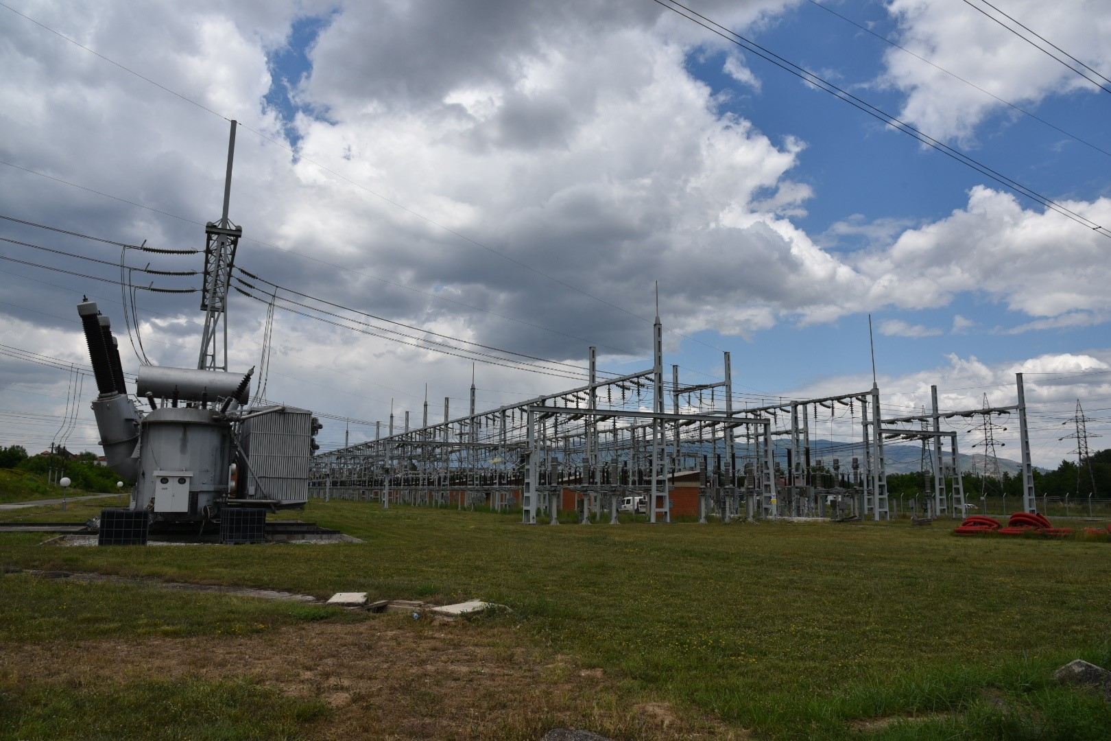 U lëshua nën tension trakti 400kV i linjës transmetuese nga TS Shkupi 4 në TS Shkupi 5